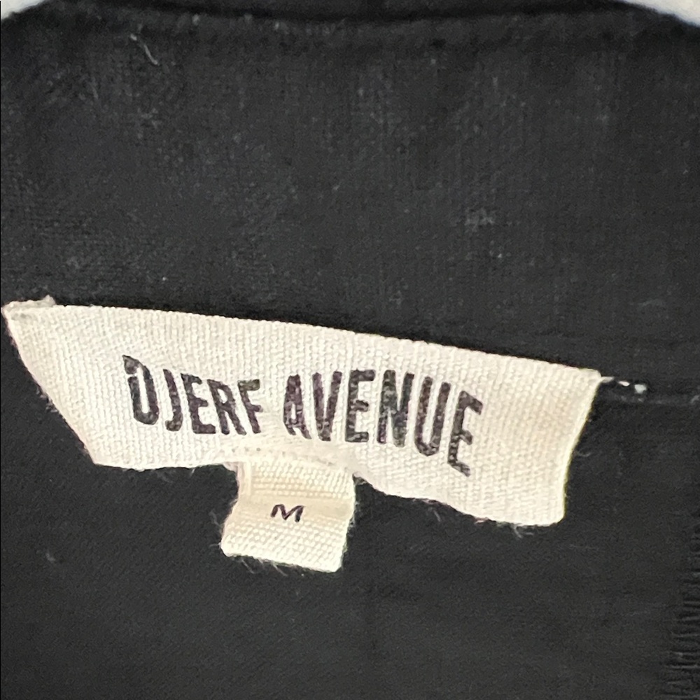 Djerf Avenue Breezy Women's button up shirt with slit in back. - Picture 2 of 4